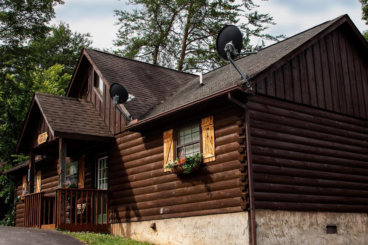 סביירוויל Idyllic Cabin With Hot Tub Less Than 2 Mi To Dollywood! מראה חיצוני תמונה