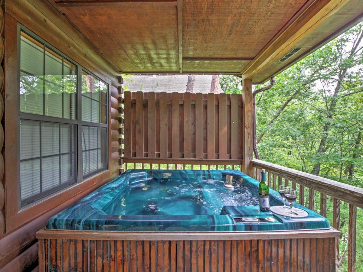 סביירוויל Idyllic Cabin With Hot Tub Less Than 2 Mi To Dollywood! מראה חיצוני תמונה