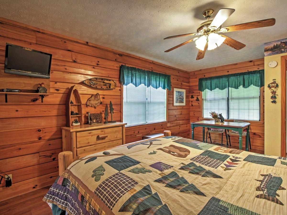 סביירוויל Idyllic Cabin With Hot Tub Less Than 2 Mi To Dollywood! מראה חיצוני תמונה